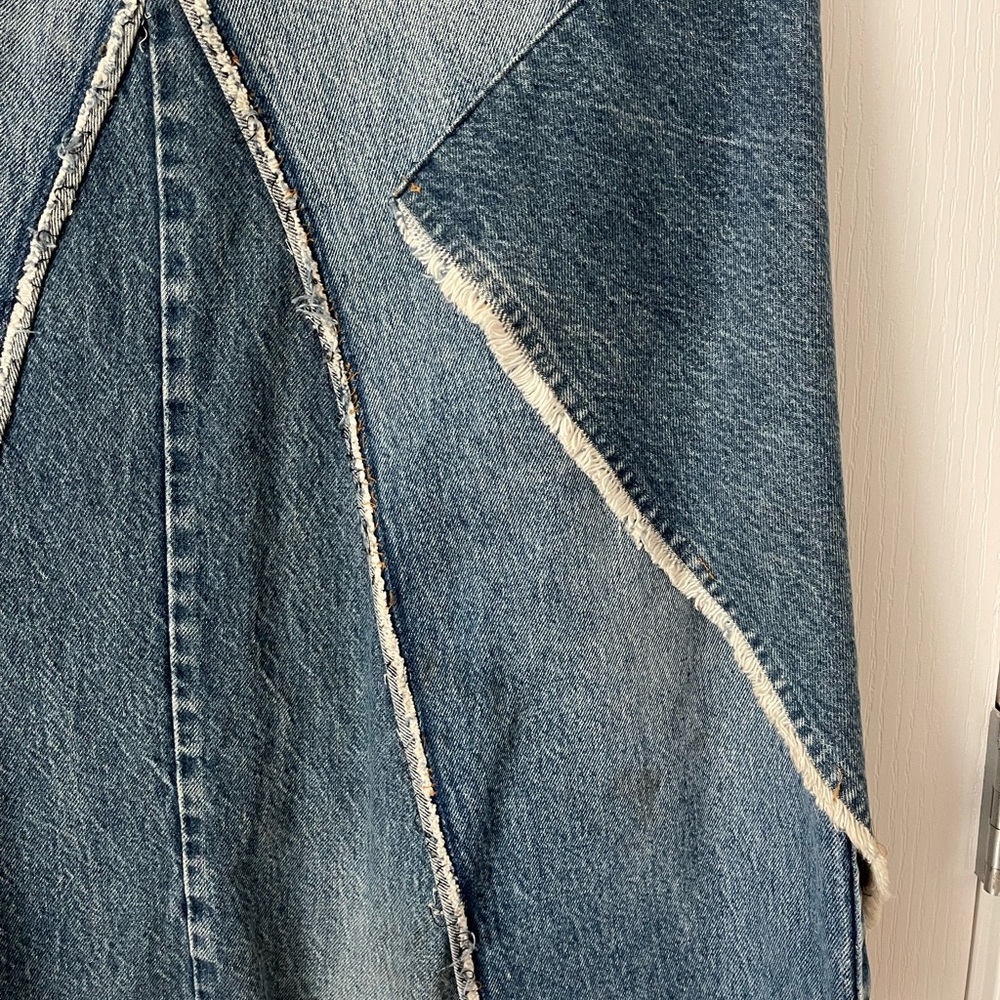 Levi’s denim maxi skirt, red tag. Designed by Canadian designer Preloved. - Picture 7 of 10